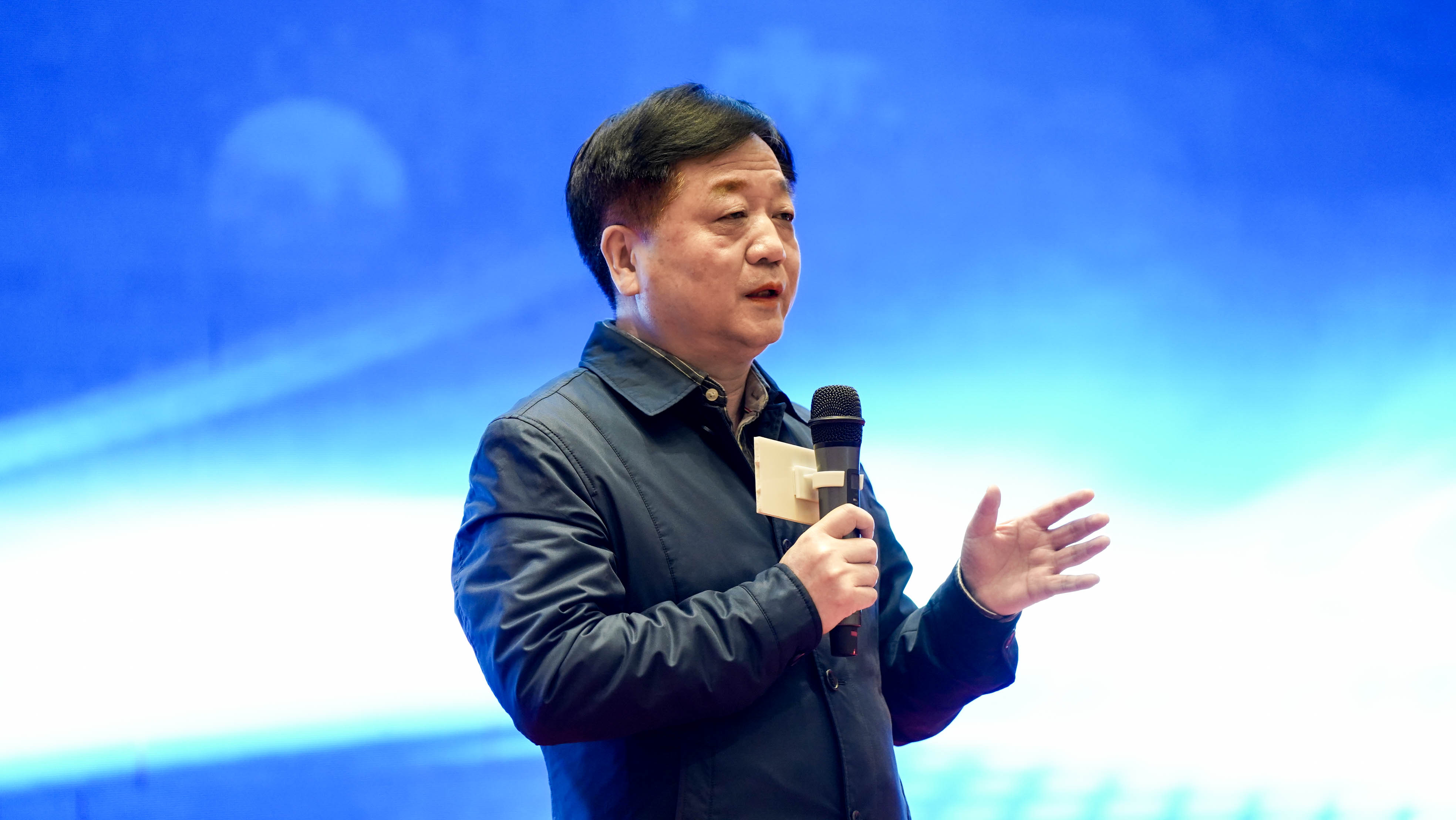 emc易倍·(中国)体育官方网站-EMC SPORTS